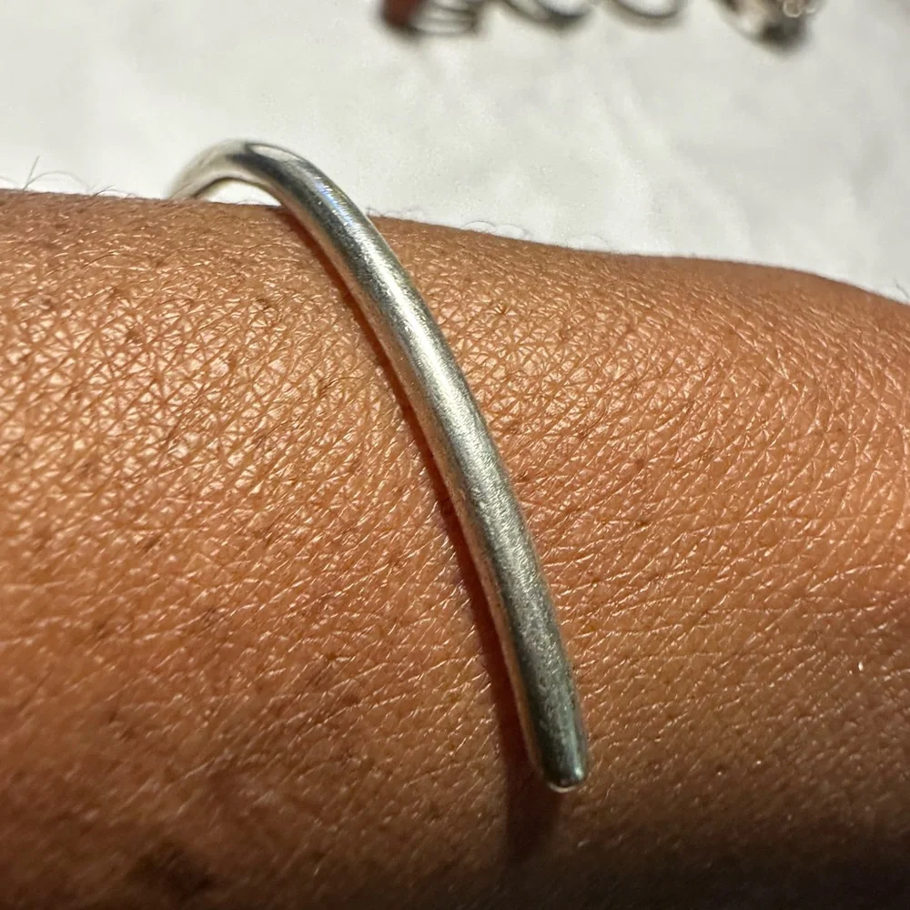 Vintage handmade Native American Zuni inlaid turquoise silver cuff bracelet - Picture 12 of 12